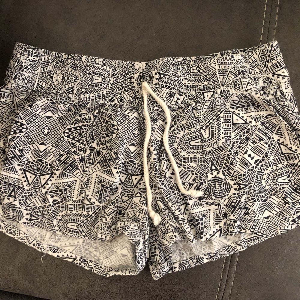 Arizona short